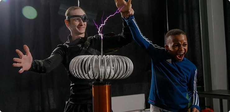 Мы наполним мероприятие под ваши интересы: от аквагрима для самых маленьких до мотошоу для тех, кто видел всё